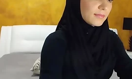 Arab hijab slattern strip dan masturbasi surga kamera