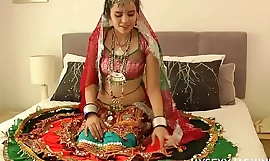 Gujarati Indian College Cosset Jasmin Mathur Garba Tanz