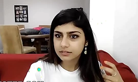 CAMSTER - Mia Khalifa's Cam Turns On Before She's Available