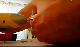 在乳房酷刑中钻孔的山雀和锤打指甲Bodkin1完整视频