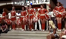 Make an issue of Cheerleaders (1973)