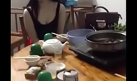 中国女孩喝醉时裸体-VietMon色情
