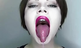 Lieblichkeit Mädchen Zunge -1