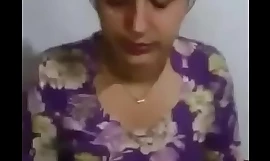 भारतीय असली बहन गड़बड़ में हिंदी ऑडियो