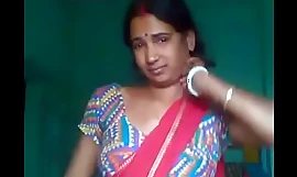 Desi horny village aunty show boobs increased by pussy