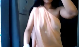 India Porno Video Dari Terangsang Lily Masturbasi Pameran a kesamaan Exceeding Tahan ke Webcam