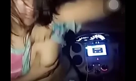 Desi boob front i ples u pitanju auto