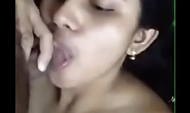 Bangladeshisk sexy par Mim sutter og knepper